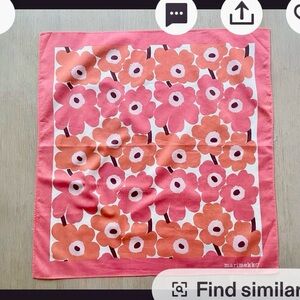 NWOT Marimekko Unikko 21” Pink and Orange Floral Square Scarf